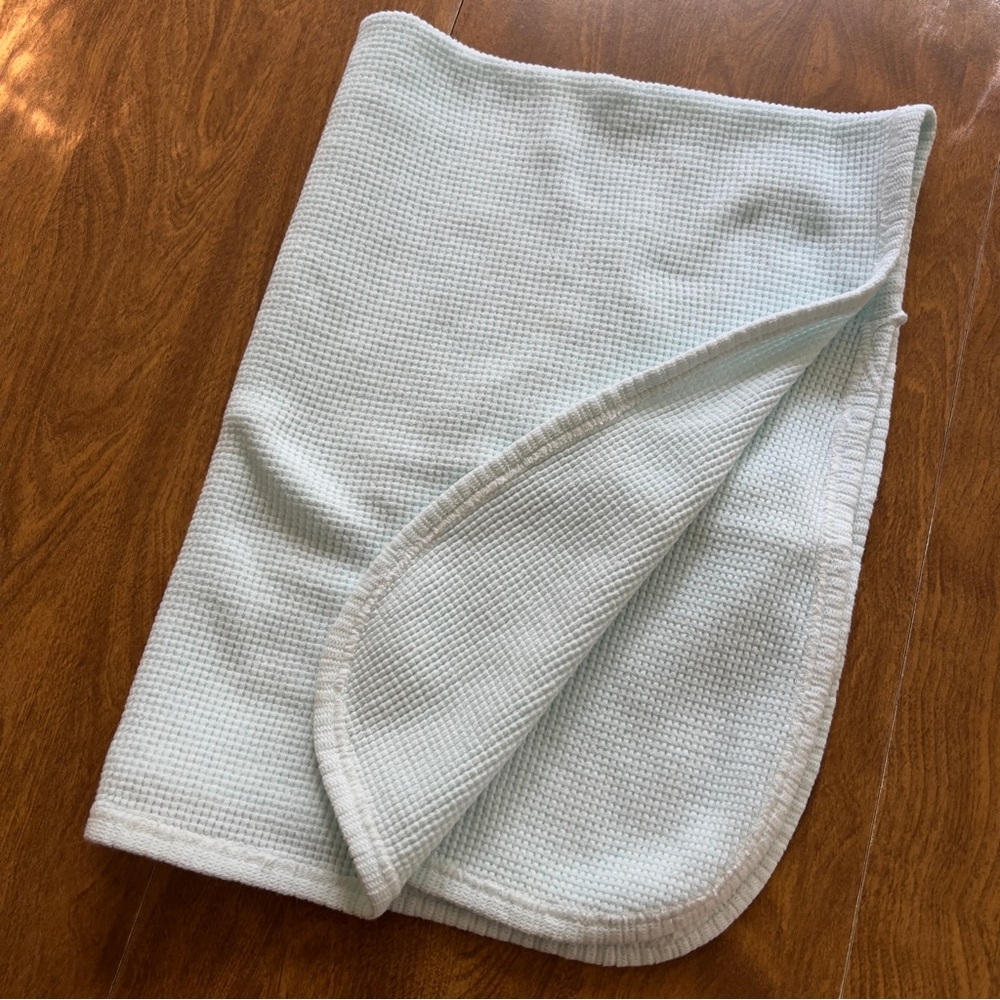 Vintage Carter’s Mint Green 100% Cotton Thermal Waffle Weave Unisex Baby Blanket